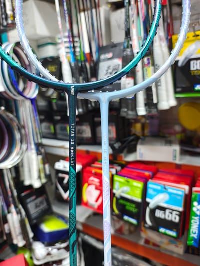 VSE titan 10 Special Badminton Racket_img_10