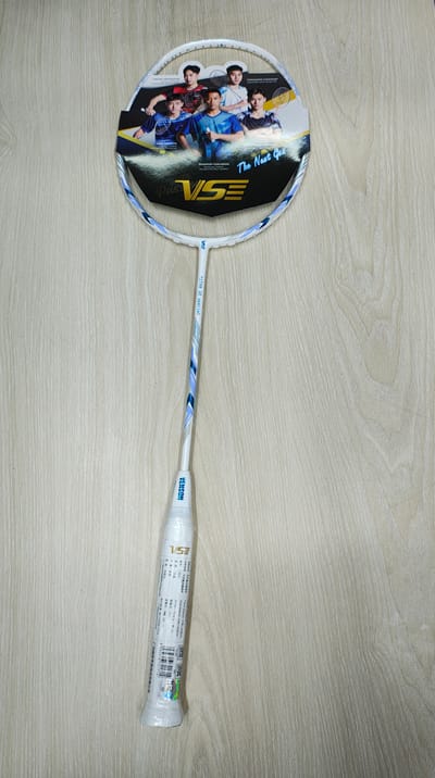 Vse Titan 10 Spacial New Badminton Racket! white,sky and green colour_img_2