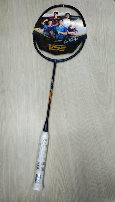 Vse Swordsman 77( 5u Light weight) Badminton Racket_img_1