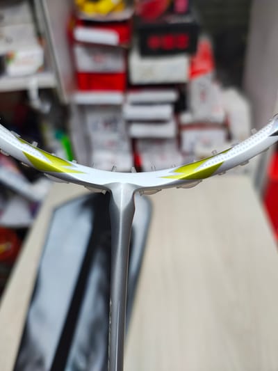 VSE Kriss Sword XP Badminton Racket_img_3