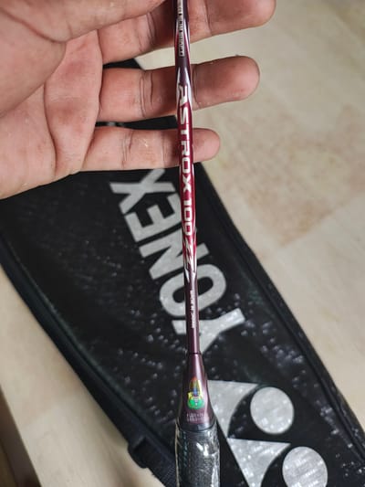 Yonex Astrox 100zz! Proffessional Badminton Racket. Head heavy_img_1