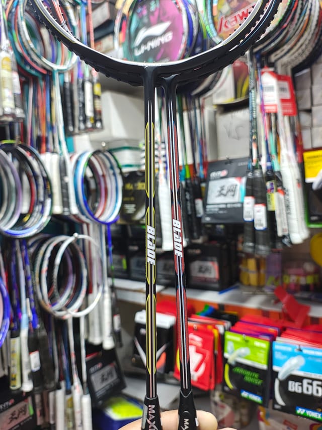 Maxbolt Blade Badminton Racket_img_1