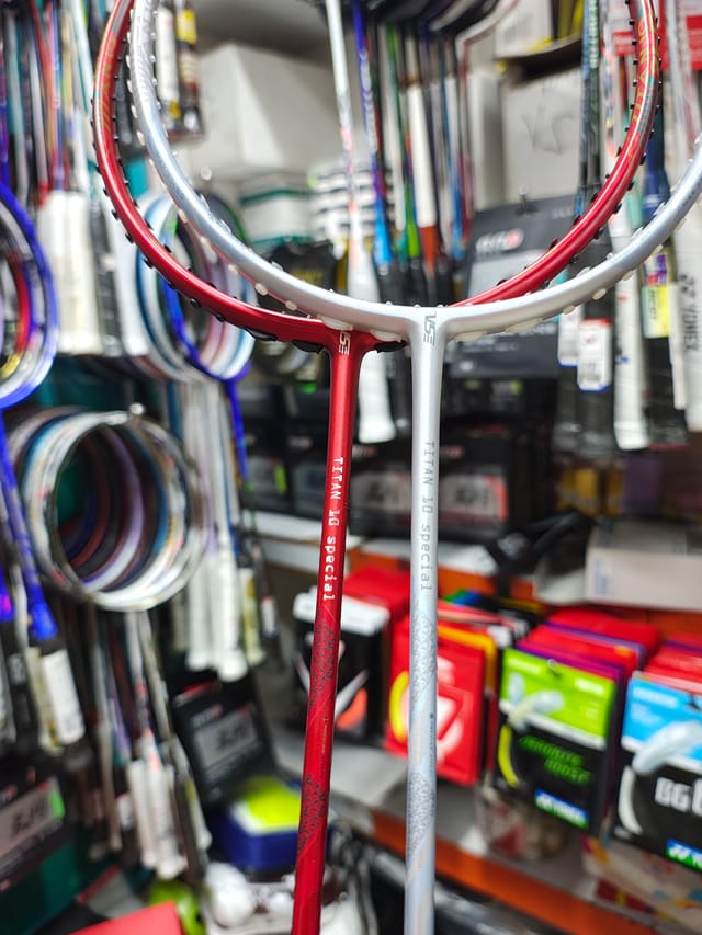 VSE titan 10 Special Badminton Racket_img_11