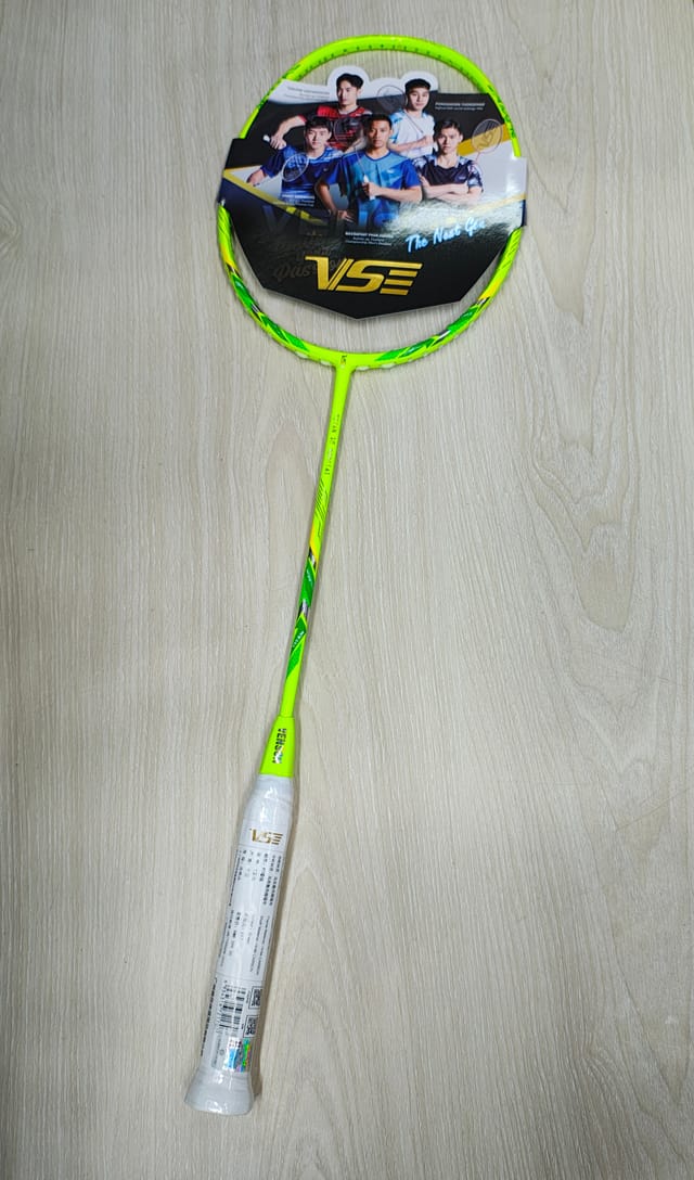 Vse Titan 10 Spacial New Badminton Racket! white,sky and green colour_img_3