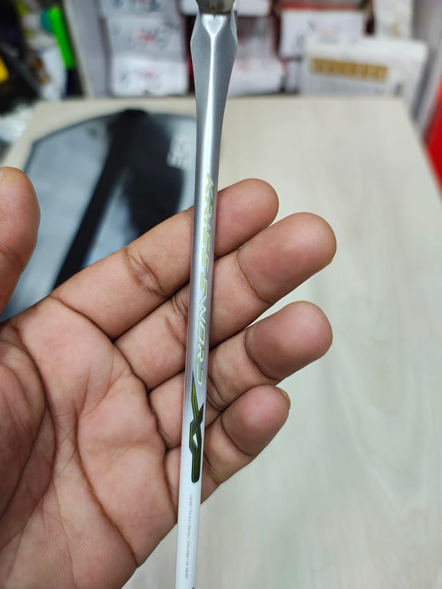 VSE Kriss Sword XP Badminton Racket_img_2